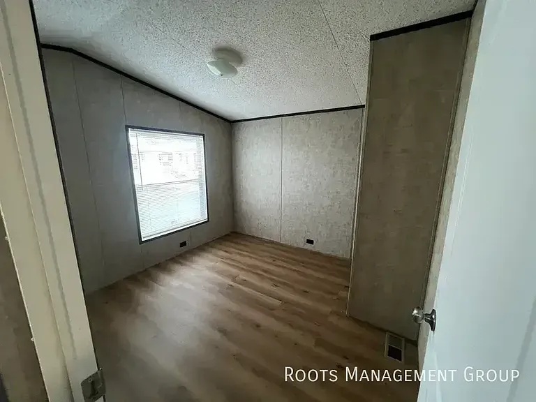 310 Scobey Ave #320 — Photo 10