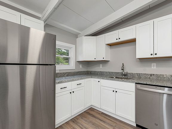 4th image of 175 Pleasant St APT 3C