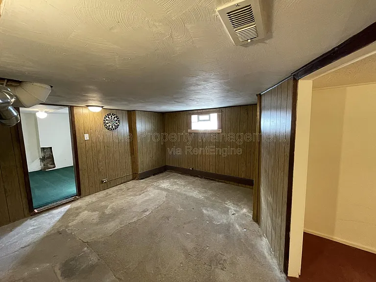 4909 Beach Ct — Photo 17