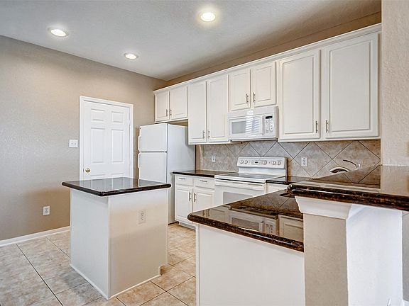 3rd image of 2022 Ridge Wood Ln