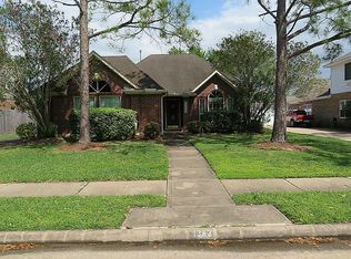 13623 Robin Hill Ct, Houston, TX 77059
