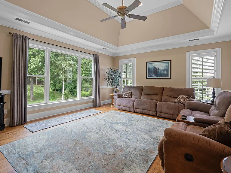 9640 Mitchell Pl — Photo 14