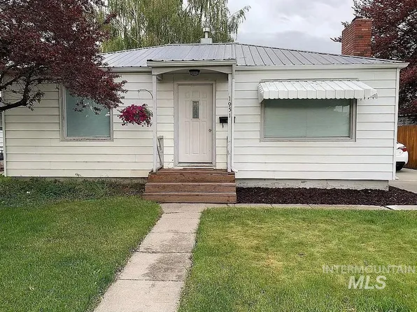 1951 Burton Ave, Burley, ID 83318