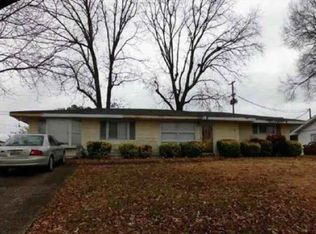 4114 Eastwood Dr, Florence, AL 35630