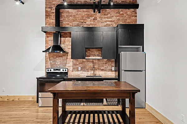 Rented by Nooklyn NYC LLC | media 47