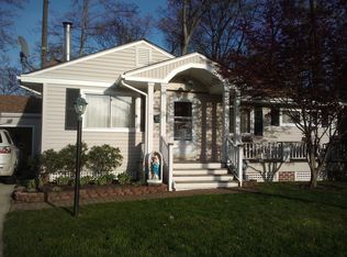 26525 Henry Rd, Bay Village, OH 44140