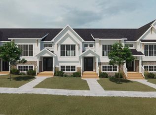 7 Station Dr, Sylvan Lake, AB T4S0S6