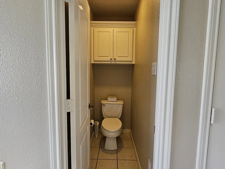 10306 York Ave — Photo 48