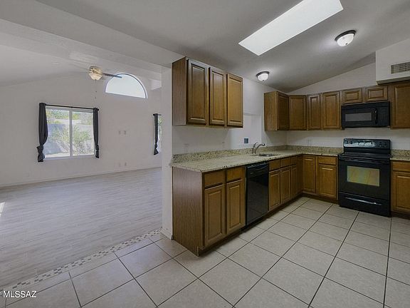 4th image of 7581 N Casimir Pulaski Ave