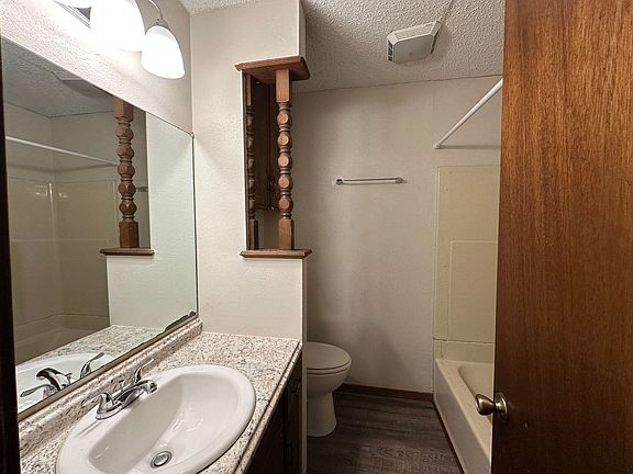 4th image of 514 W J St APT C