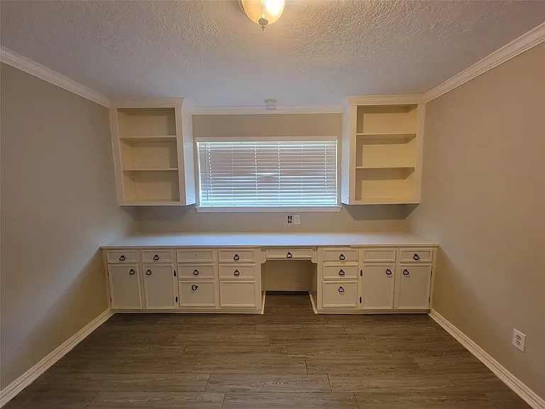 4015 Chapel Square Dr — Photo 23