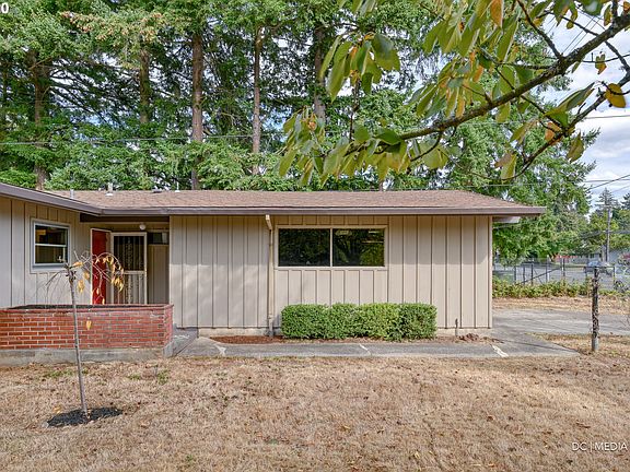 4th image of 13145 NE Glisan St