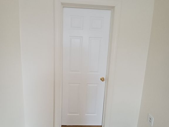 4th image of 480-484 S Main St #7