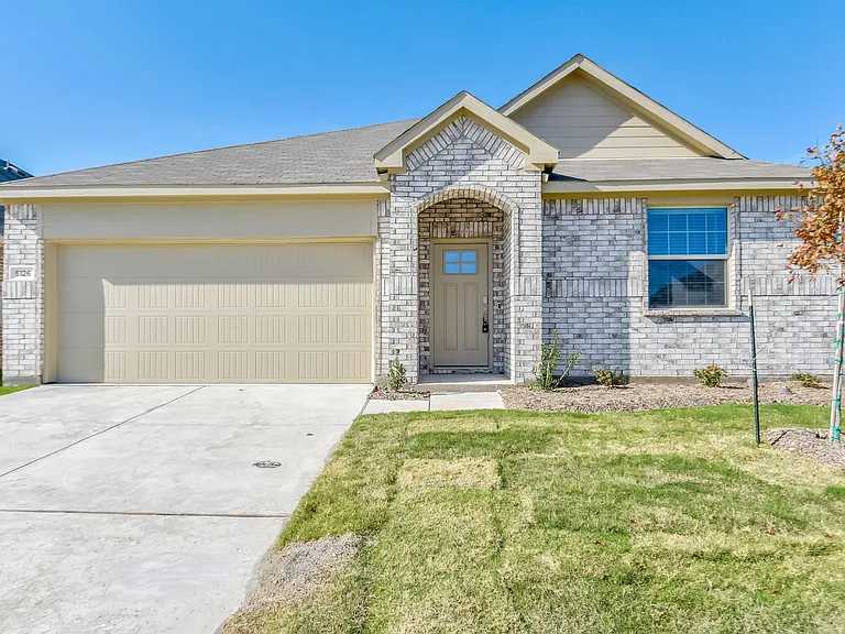 5126 Penrose Dr — Photo 1