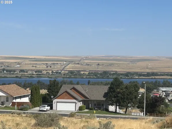 25 Roosevelt Ave #12, Umatilla, OR 97882