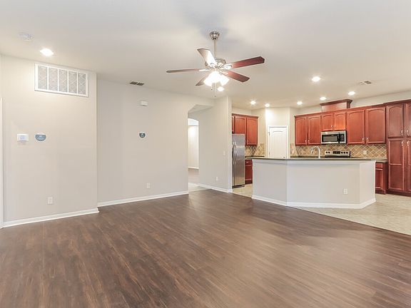 5th image of 2019 Abbey Trace Dr