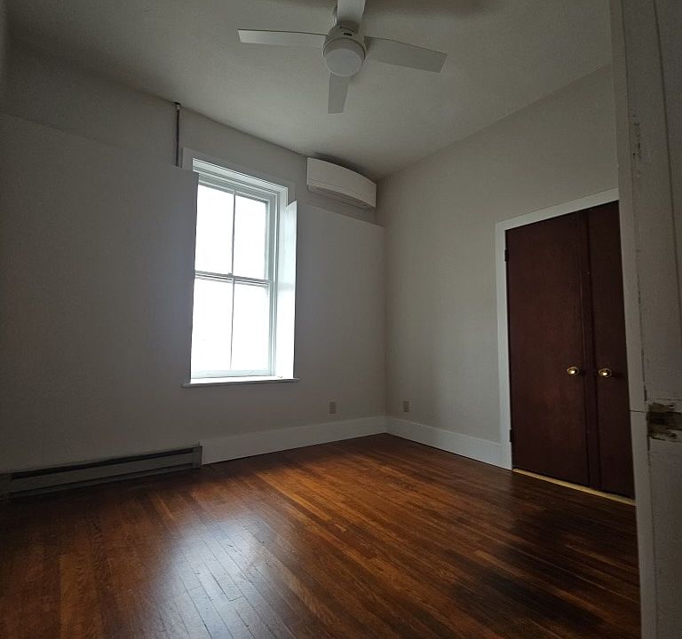 Building Photo 3