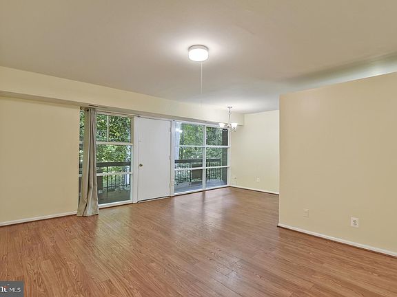 5th image of 4319 Americana Dr #4319E