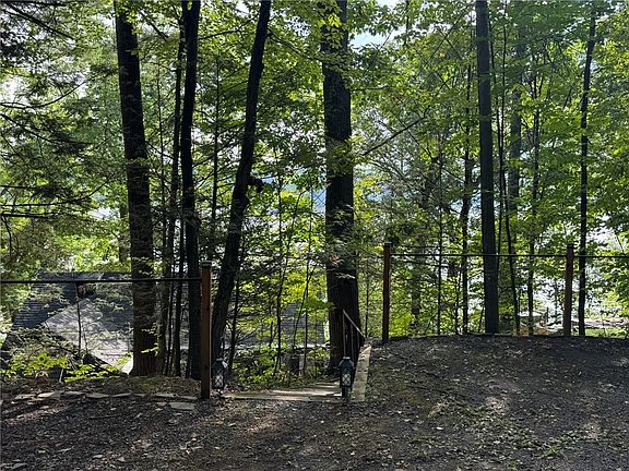 4th image of 11 Maplewood Rd