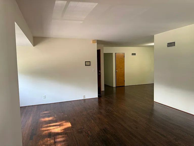 7616 Baltimore Ave — Photo 5