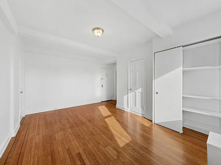 253 W 72nd St #2204 — Photo 8