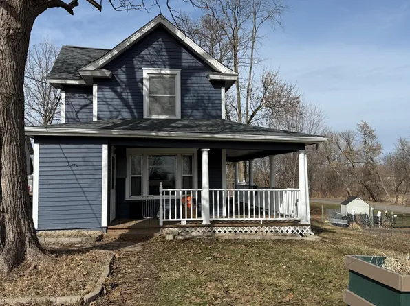 352 4th St N, Brownton, MN 55312