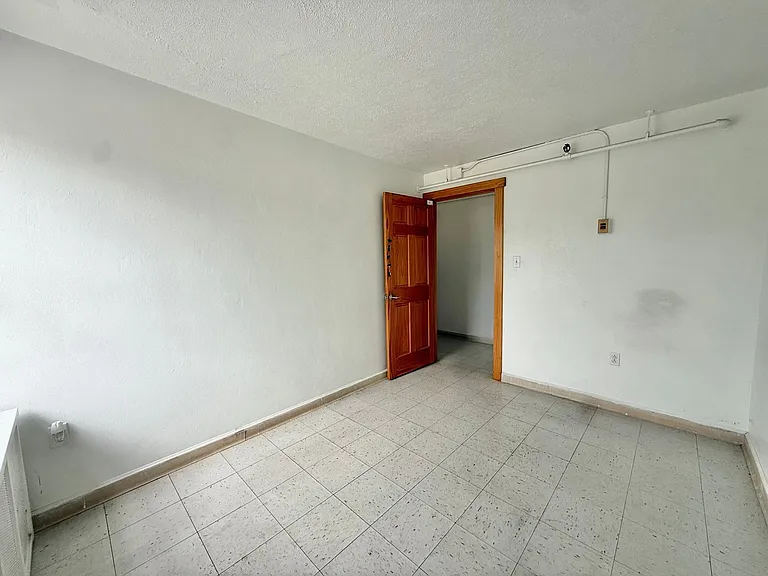 312 W State St #4 — Photo 5