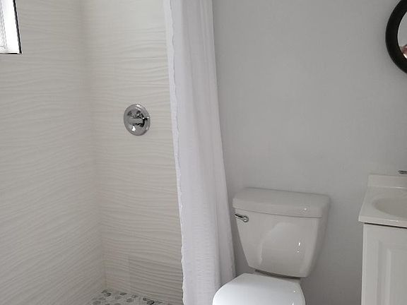 5th image of 4500 SW 62nd Ave #1