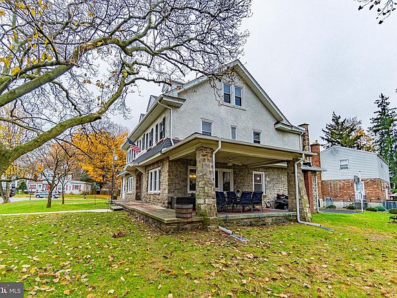 2nd image of 604 Aronimink Pl