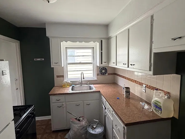 526-528 E 1st Ave #1L — Photo 5