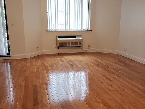3rd image of 119-40 Metropolitan Ave #2