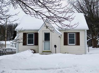 1016 S Mechanic St, Decorah, IA 52101
