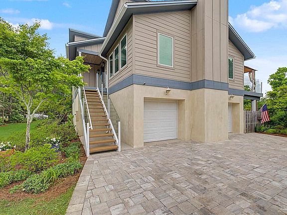 2nd image of 1132 Soundview Trl