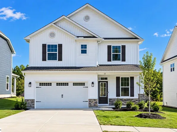 13 Halsey St, Central, SC 29630