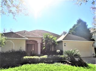 807 Red Ash Ct, Seffner, FL 33584