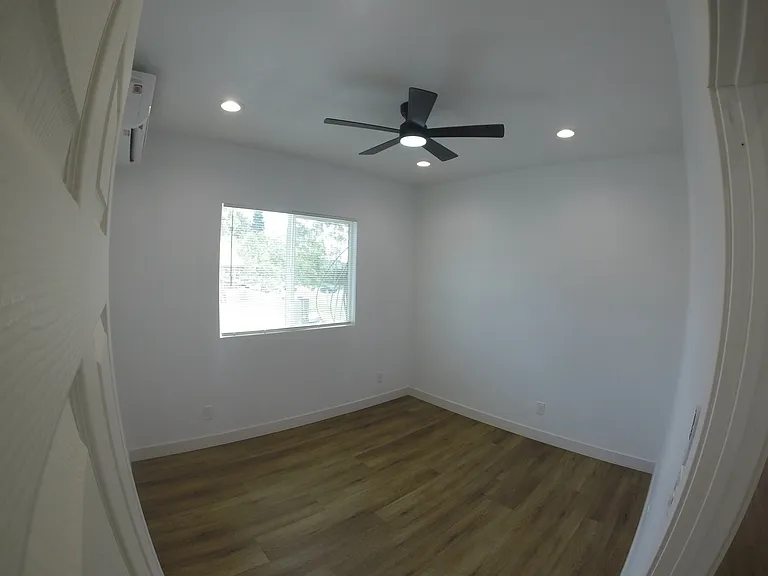 4904 Coke Ave #2 — Photo 7