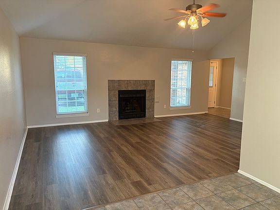 2nd image of 10902 Collingswood Dr