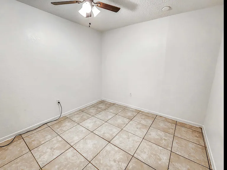 76 SW 8th Ave #MM — Photo 10