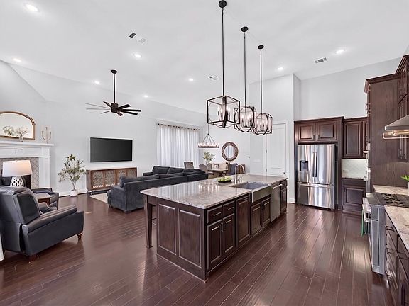 3rd image of 272 Egret Ln