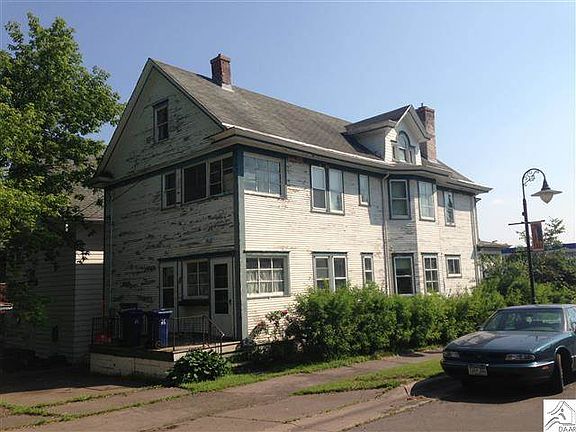 4th image of 330-332 N 12th Ave E