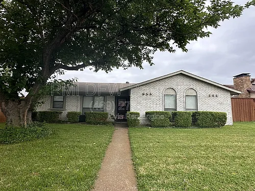 1818 Andover Dr Photo 1