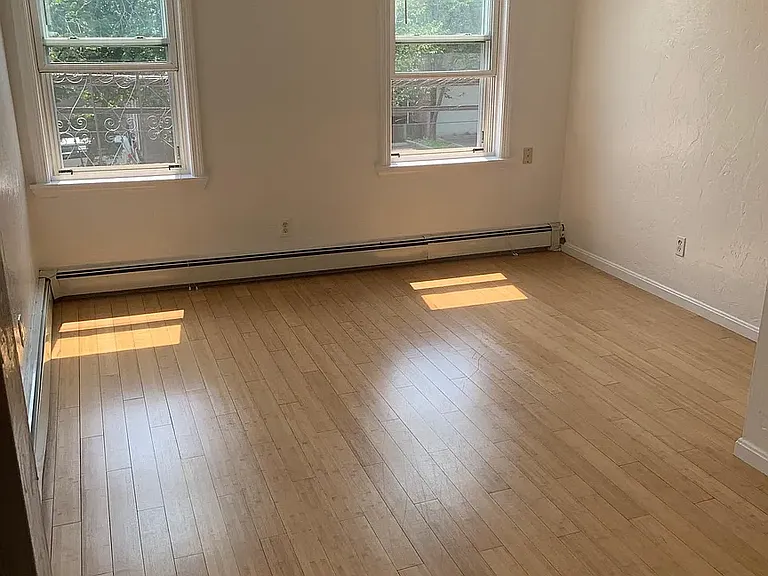 27 Williams St #1A — Photo 3