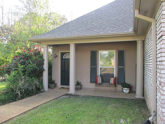 2nd image of 100 Pinehurst Dr