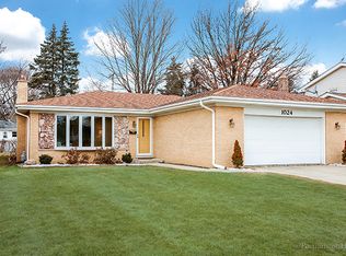 1024 S Beechwood Dr, Mount Prospect, IL