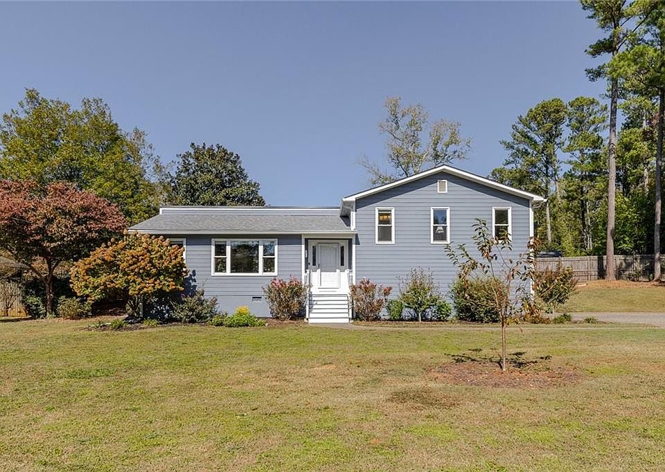 1st image of 1113 Lullwood Ct NE