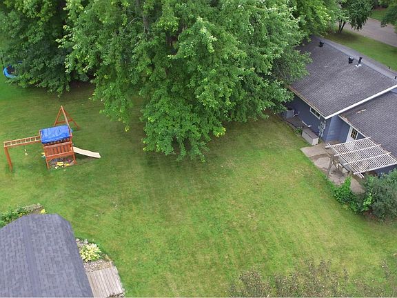 5th image of 1227 Foothill Ct