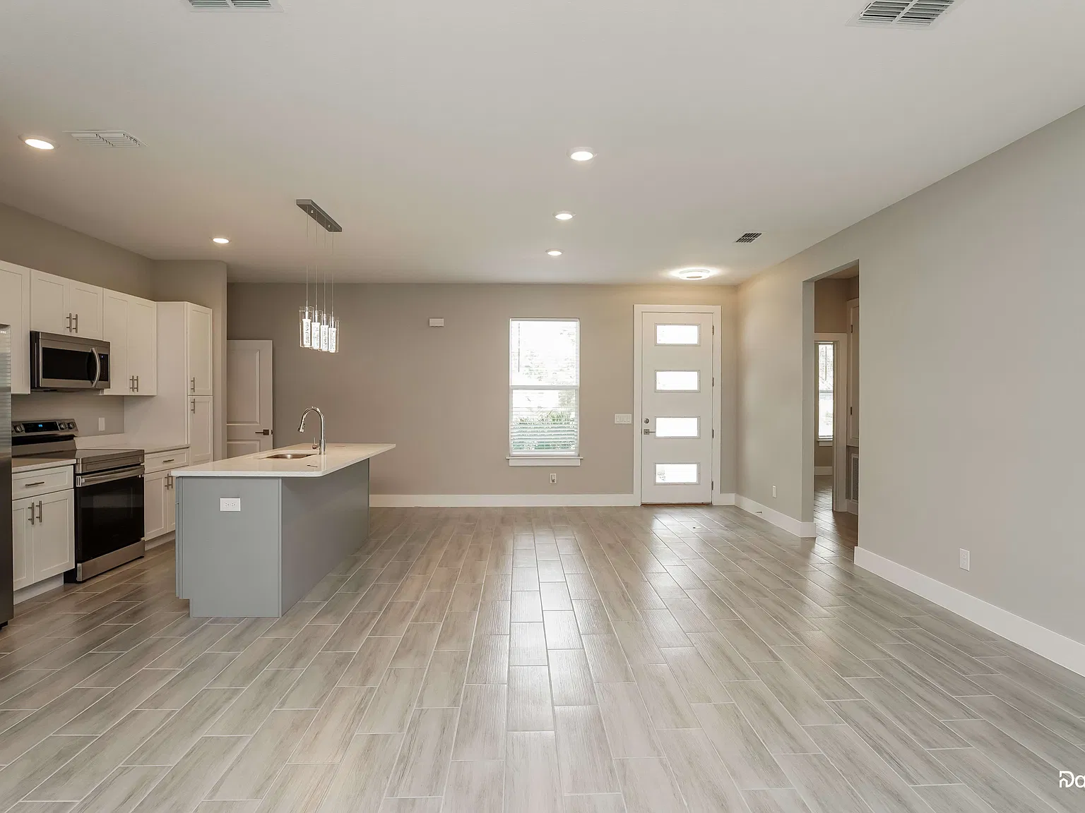 4 bed, 2.0 bath, 1670 sqft, $1,870 — Photo 4
