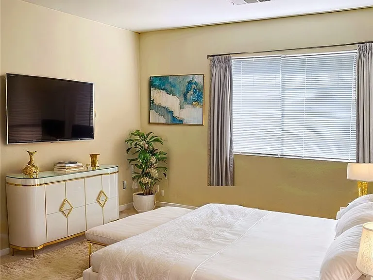 3496 Meridale Dr — Photo 8