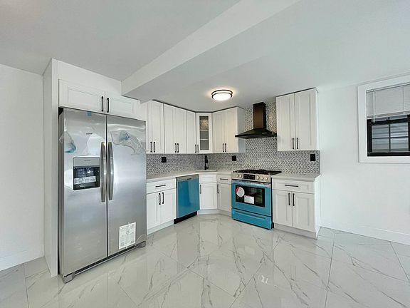 4th image of 5 Folsom Pl #1