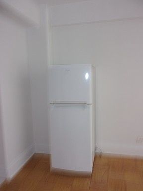 3rd image of 150 E 39th St APT 202
